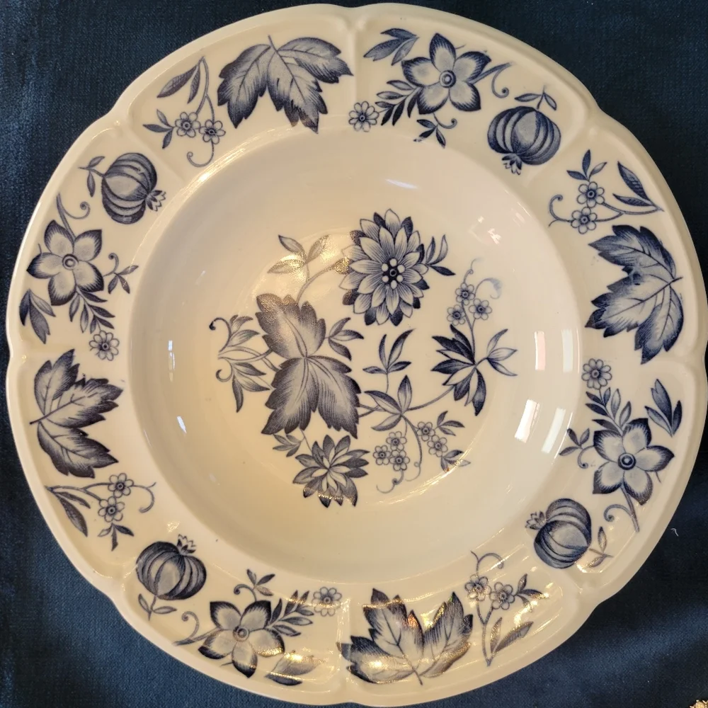 Vintage Johnson Brothers England Windsor Ware Blue Floral Bowl ~ Pretty! ~ VGUC